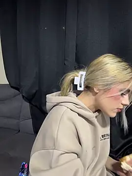 Lia fire online show from April 2026 02:59:02 AM