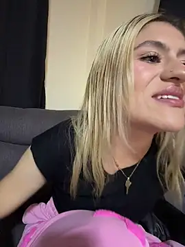 Lia fire online show from May 2026 05:05:01 AM