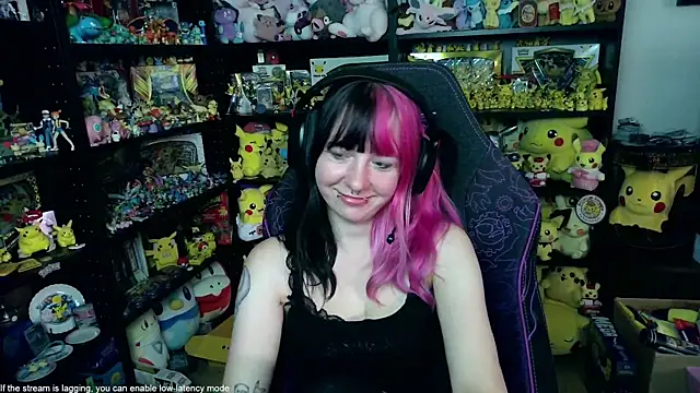 Snapshot of CutieTracer chatting on July 2026 04:41:01 PM CutieTracer online show from July 2026 04:41:01 PM