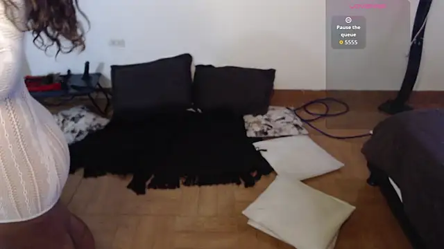 FreyaRouge online show from June 2026 02:11:01 PM