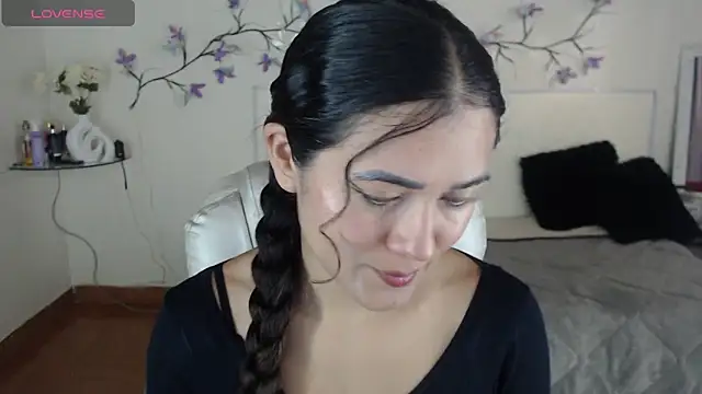 FreyaRouge online show from April 2026 02:23:01 PM