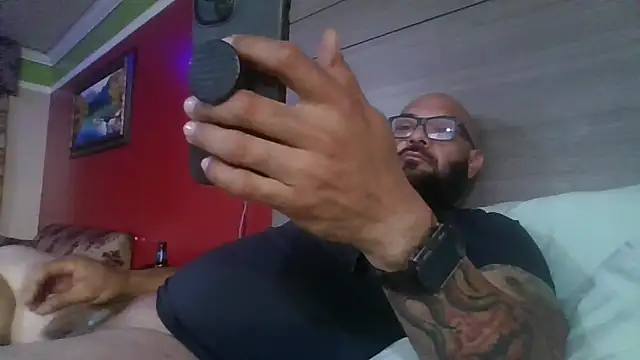 sidestroke211 online show from April 2026 10:49:02 PM