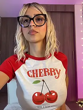 DrachyG     online show from April 2026 12:37:01 AM