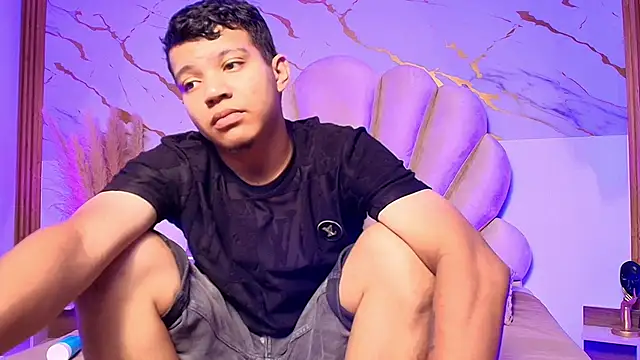 Miaa Hero online show from April 2026 07:41:02 PM