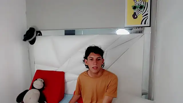 Taylorr junior  online show from April 2026 04:42:01 AM