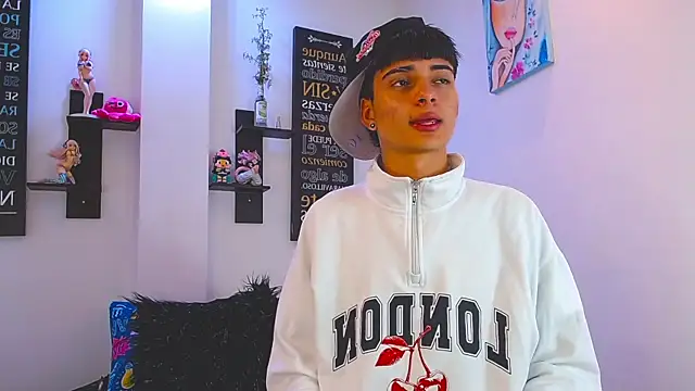 milo hot  online show from April 2026 01:37:01 PM