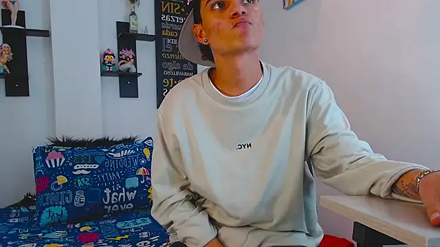 milo hot  online show from April 2026 09:30:01 PM