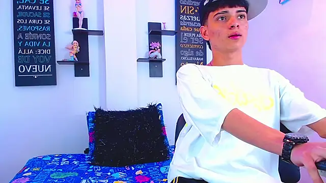 milo hot  online show from April 2026 07:11:02 PM