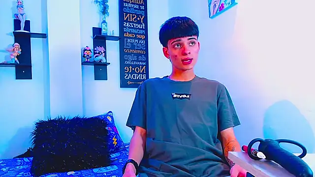 milo hot  online show from April 2026 10:50:01 PM