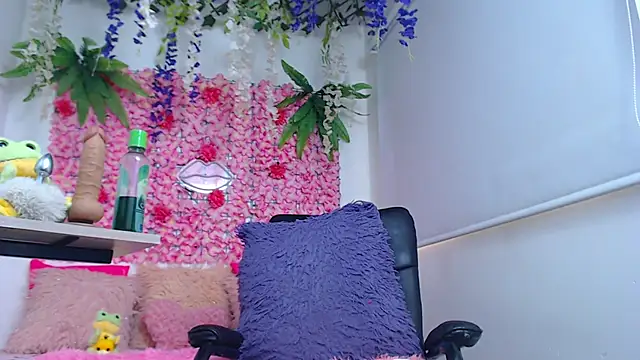 Thiagorincon22 online show from April 2026 08:59:01 PM