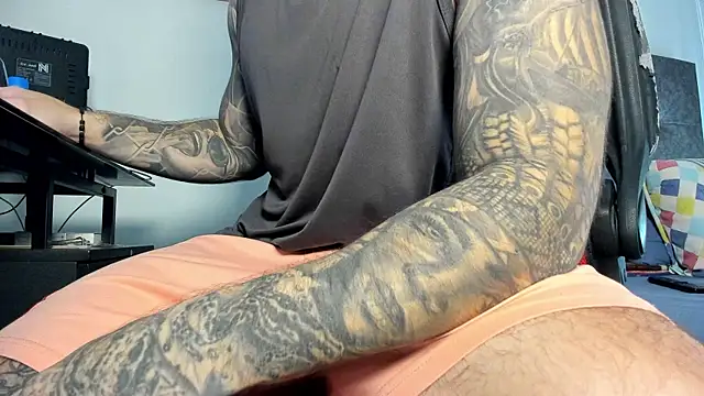 vyxen x online show from April 2026 08:03:02 PM