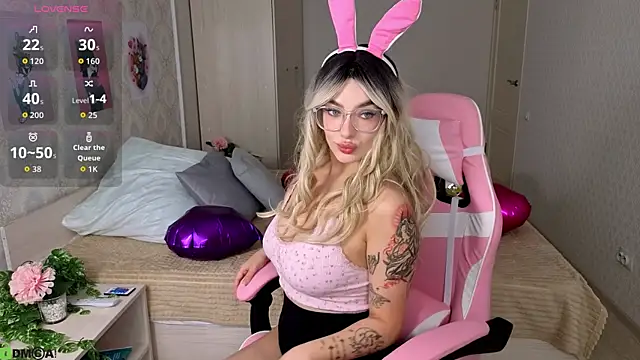 Emily Bloom 119 online show from April 2026 07:10:01 AM