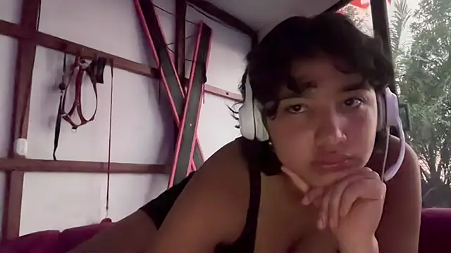 kuromiiiiii online show from April 2026 11:23:02 PM