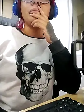 Violett Sykes online show from April 2026 01:18:01 AM