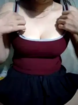 Mi-Naney online show from May 2026 10:05:01 PM