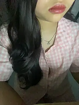 Rosecute11 online show from April 2026 10:41:02 AM