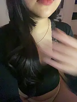 Rosecute11 online show from April 2026 02:18:02 PM