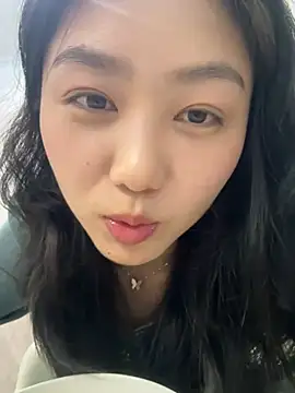 Snapshot of Shanshan_1267 chatting on April 2026 02:21:01 PM Shanshan 1267 online show from April 2026 02:21:01 PM