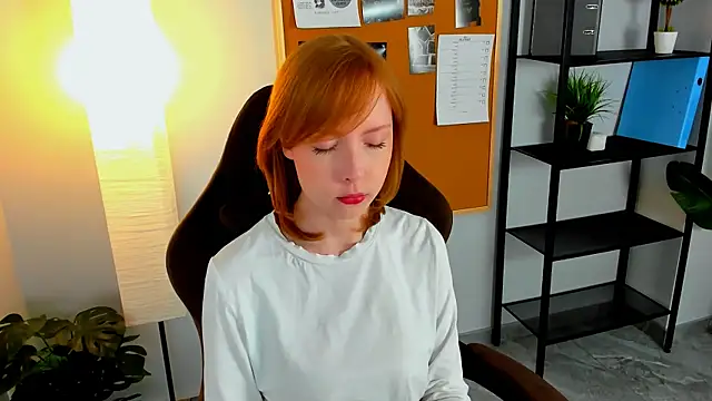 CherryCrushLove online show from May 2026 06:06:01 AM