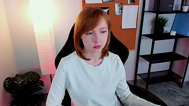 CherryCrushLove online show from May 2026 06:17:02 AM