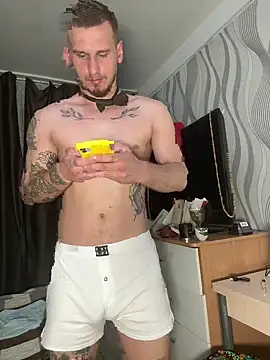 Snapshot of vance_love chatting on May 2026 06:28:01 PM vance love online show from May 2026 06:28:01 PM
