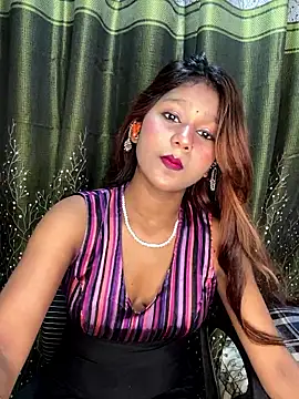Cutiepie- online show from April 2026 04:19:02 PM
