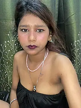 Cutiepie- online show from April 2026 10:01:02 PM
