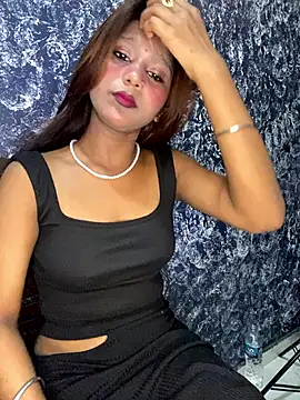 Cutiepie- online show from April 2026 06:14:01 PM