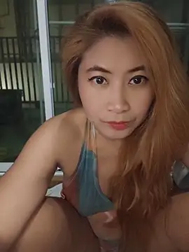 XRasee online show from May 2026 04:54:01 PM