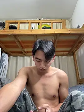 Snapshot of XHR2 chatting on April 2026 12:10:01 PM XHR2 online show from April 2026 12:10:01 PM