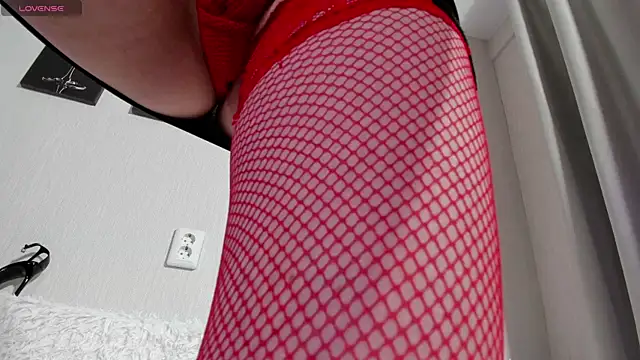 verywetforyou online show from April 2026 07:58:02 PM