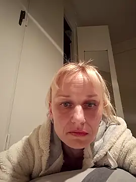 RinaSunX online show from April 2026 12:50:01 AM