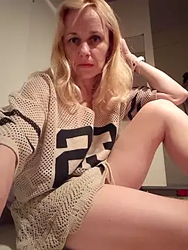 RinaSunX online show from April 2026 02:40:02 AM