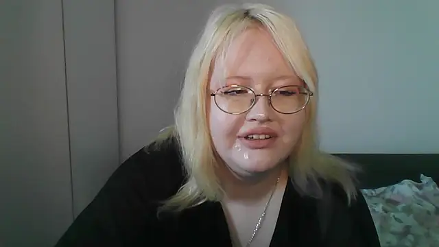 Snapshot of Elayne_Sweet chatting on April 2026 08:07:02 AM Elayne Sweet online show from April 2026 08:07:02 AM