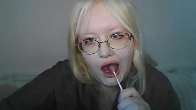 Snapshot of Elayne_Sweet chatting on April 2026 08:09:02 AM Elayne Sweet online show from April 2026 08:09:02 AM