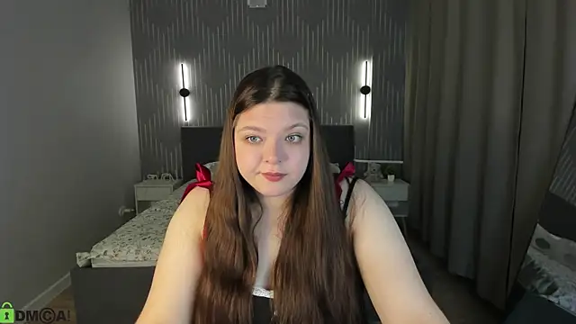 Evelyne Loo online show from April 2026 01:02:02 AM