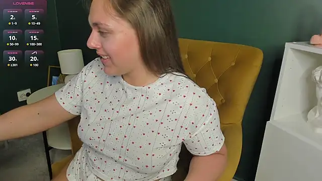 Snapshot of Foxy__Vibe chatting on April 2026 04:46:01 AM Foxy Vibe online show from April 2026 04:46:01 AM