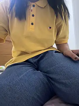 Snapshot of miss_aaashikaa chatting on April 2026 10:18:02 AM miss aaashikaa online show from April 2026 10:18:02 AM