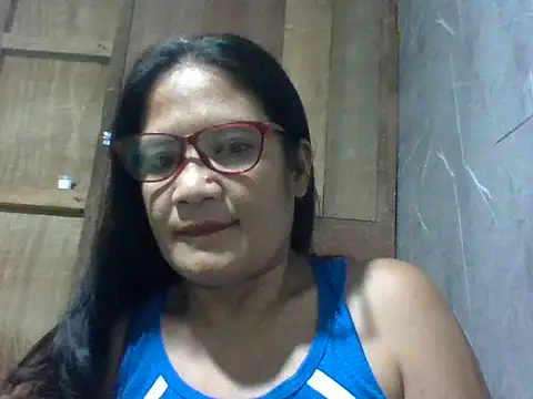 Snapshot of PinayZaira chatting on May 2026 05:10:02 PM PinayZaira online show from May 2026 05:10:02 PM