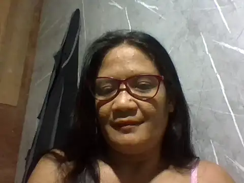 Snapshot of PinayZaira chatting on June 2026 05:34:01 PM PinayZaira online show from June 2026 05:34:01 PM