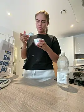 Jessiebx online show from July 2026 01:18:02 PM