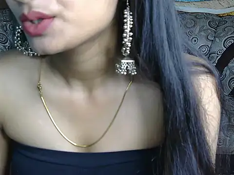 Snapshot of avni222 chatting on April 2026 05:14:02 AM avni222 online show from April 2026 05:14:02 AM