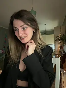Snapshot of Rita_Tease chatting on April 2026 06:21:01 PM Rita Tease online show from April 2026 06:21:01 PM