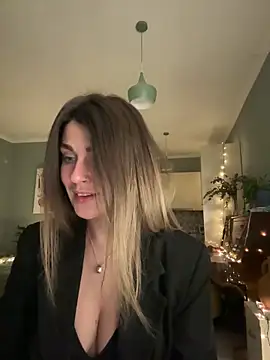 Rita Tease online show from April 2026 06:02:01 PM