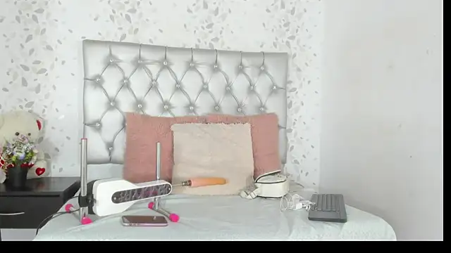 Snapshot of brenda_sofia69 chatting on July 2026 01:06:01 PM brenda sofia69 online show from July 2026 01:06:01 PM