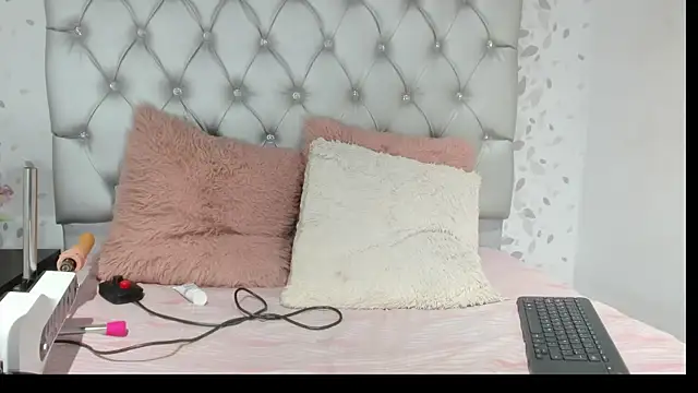 Snapshot of brenda_sofia69 chatting on July 2026 03:21:02 PM brenda sofia69 online show from July 2026 03:21:02 PM