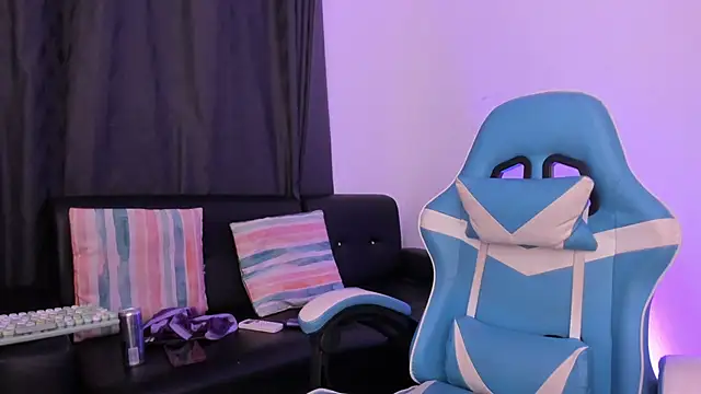 Snapshot of Sunny_Page chatting on April 2026 04:08:02 AM Sunny Page online show from April 2026 04:08:02 AM