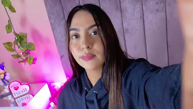 Snapshot of angelicaa_garcia chatting on April 2026 12:34:01 PM angelicaa garcia online show from April 2026 12:34:01 PM