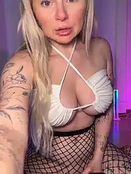 Shorty Holly online show from May 2026 05:41:02 PM