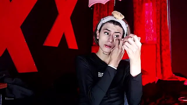 AlanFox1 online show from May 2026 01:39:02 PM